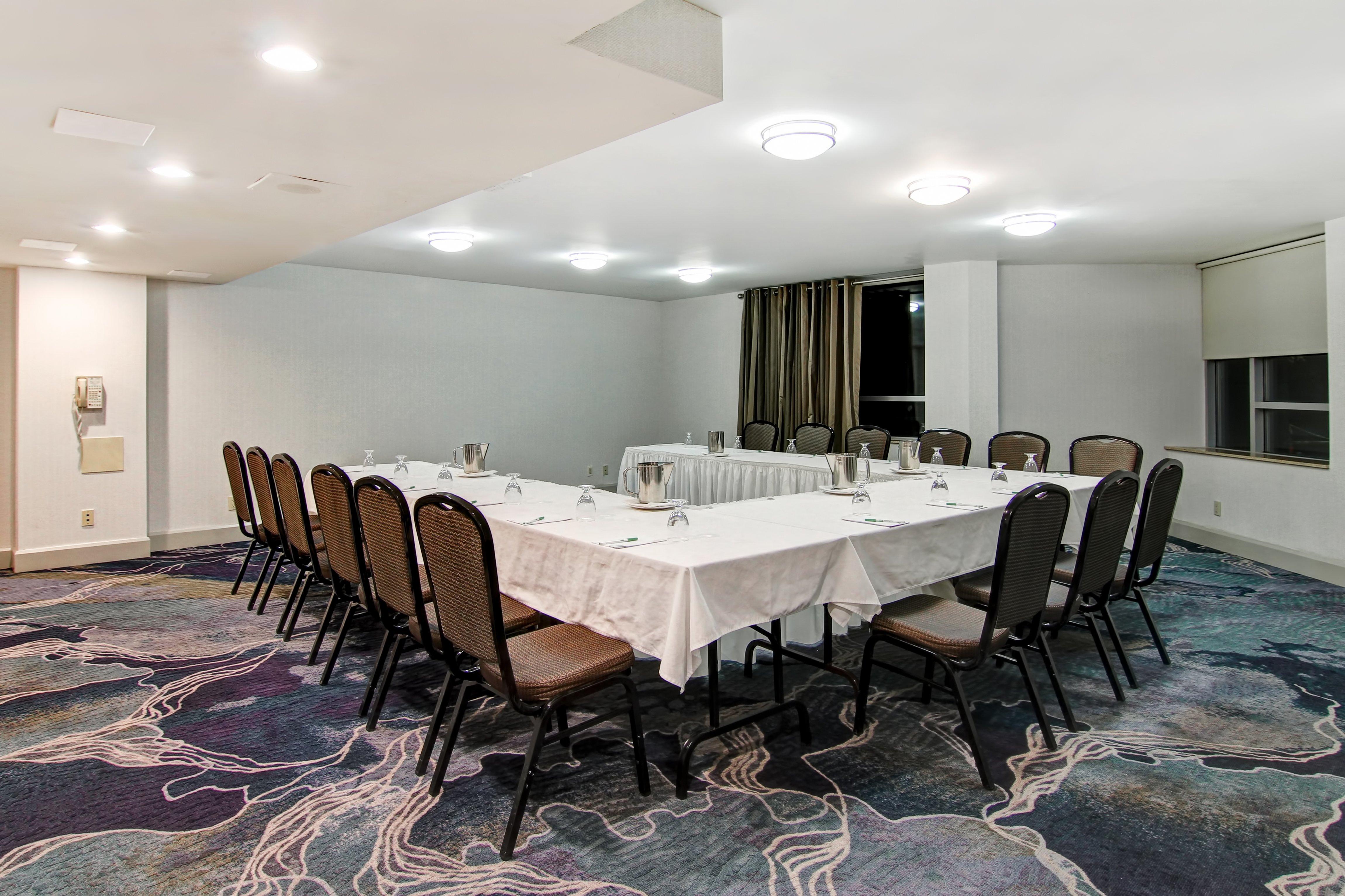 Holiday Inn Oakville Centre By Ihg Exterior foto