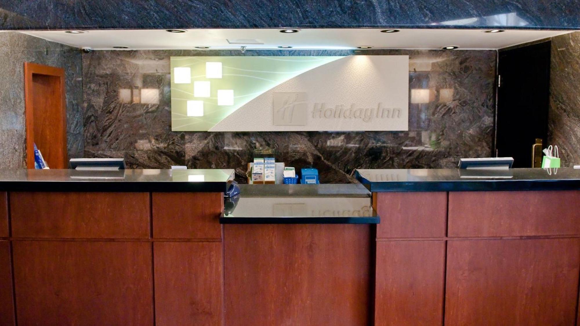 Holiday Inn Oakville Centre By Ihg Exterior foto
