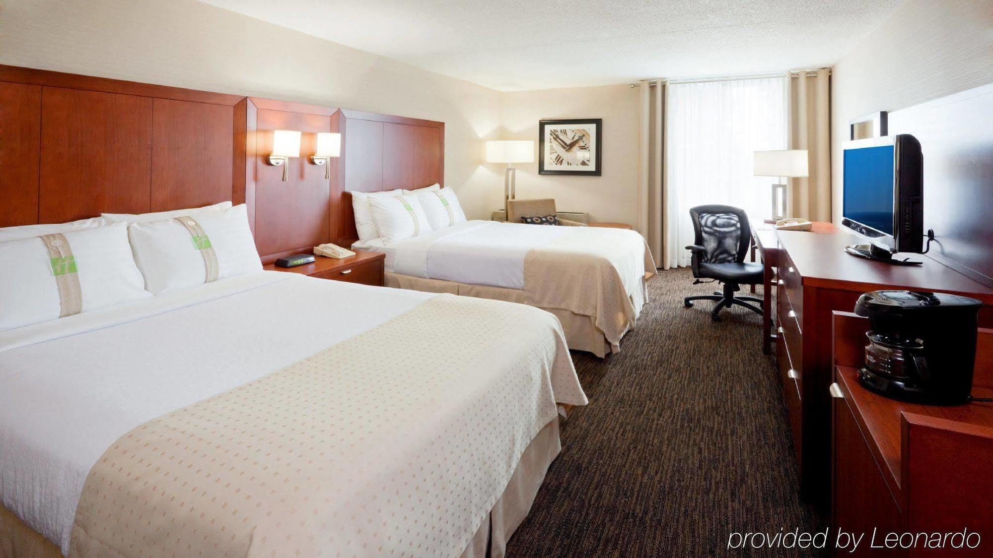 Holiday Inn Oakville Centre By Ihg Exterior foto