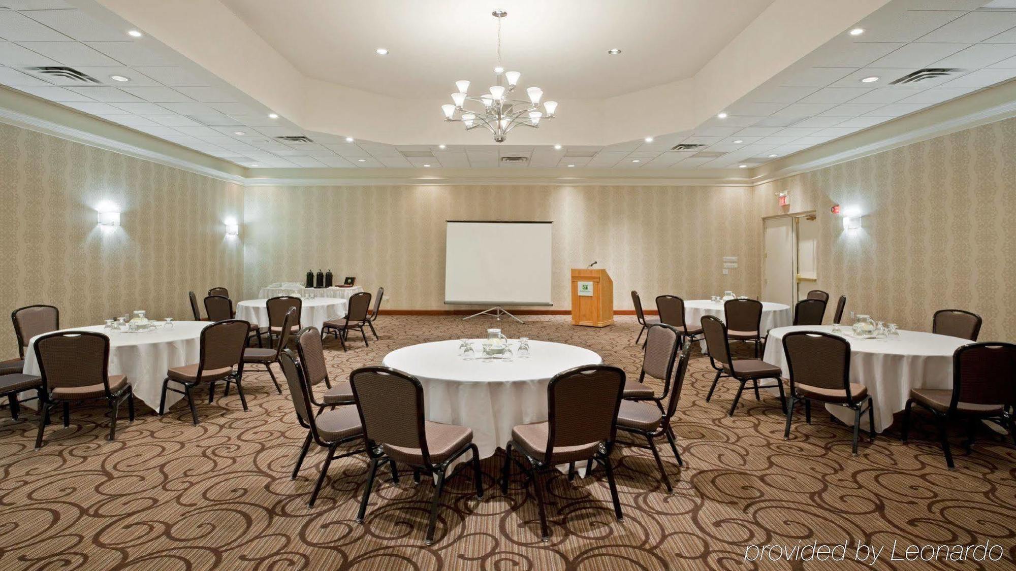 Holiday Inn Oakville Centre By Ihg Facilidades foto